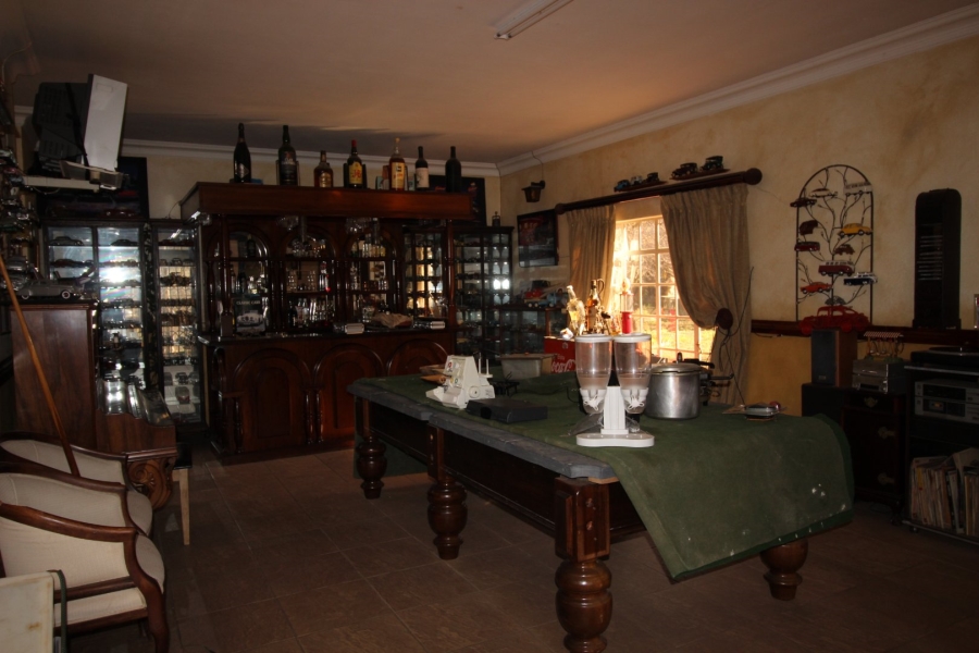 3 Bedroom Property for Sale in Lake Deneysville Free State
